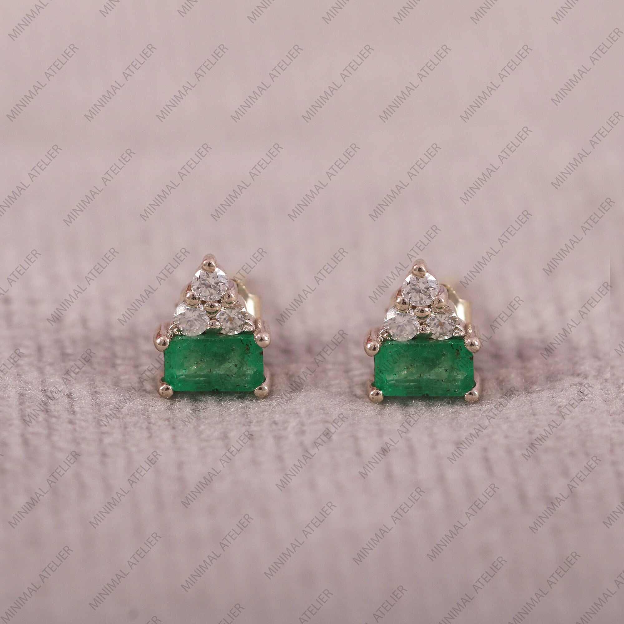 Baguette Emerald Studs Earring